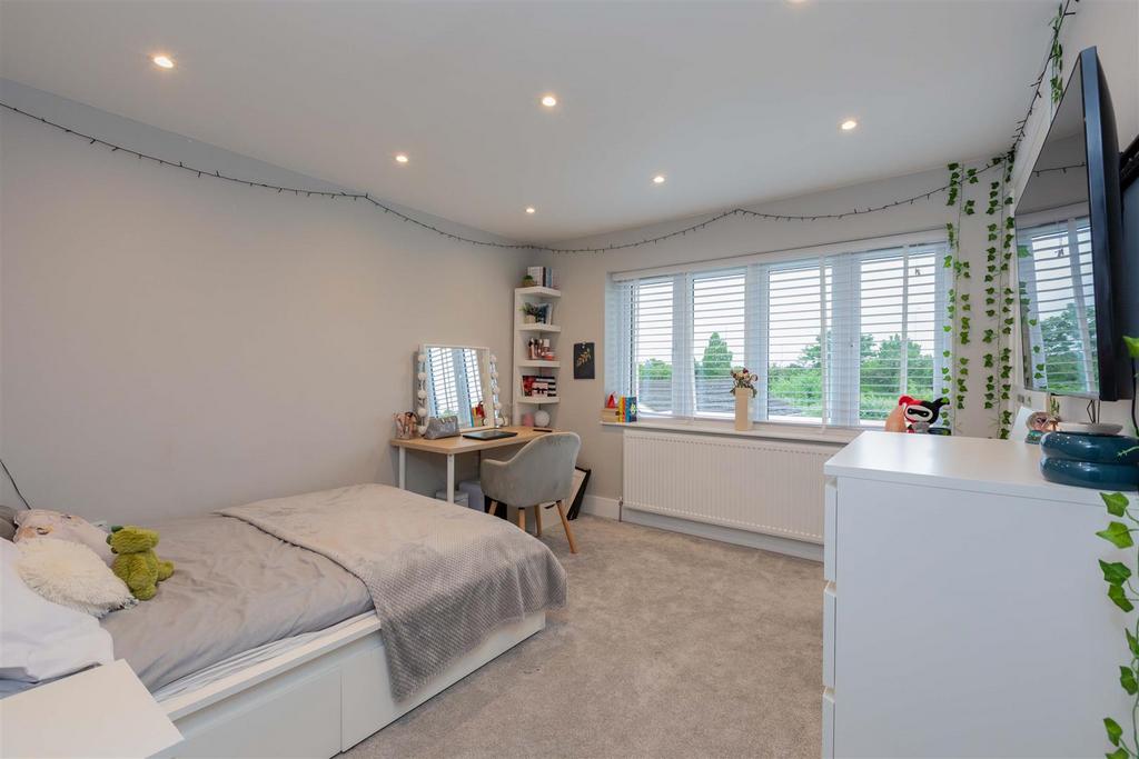 4 Oldway Lane-11.jpg