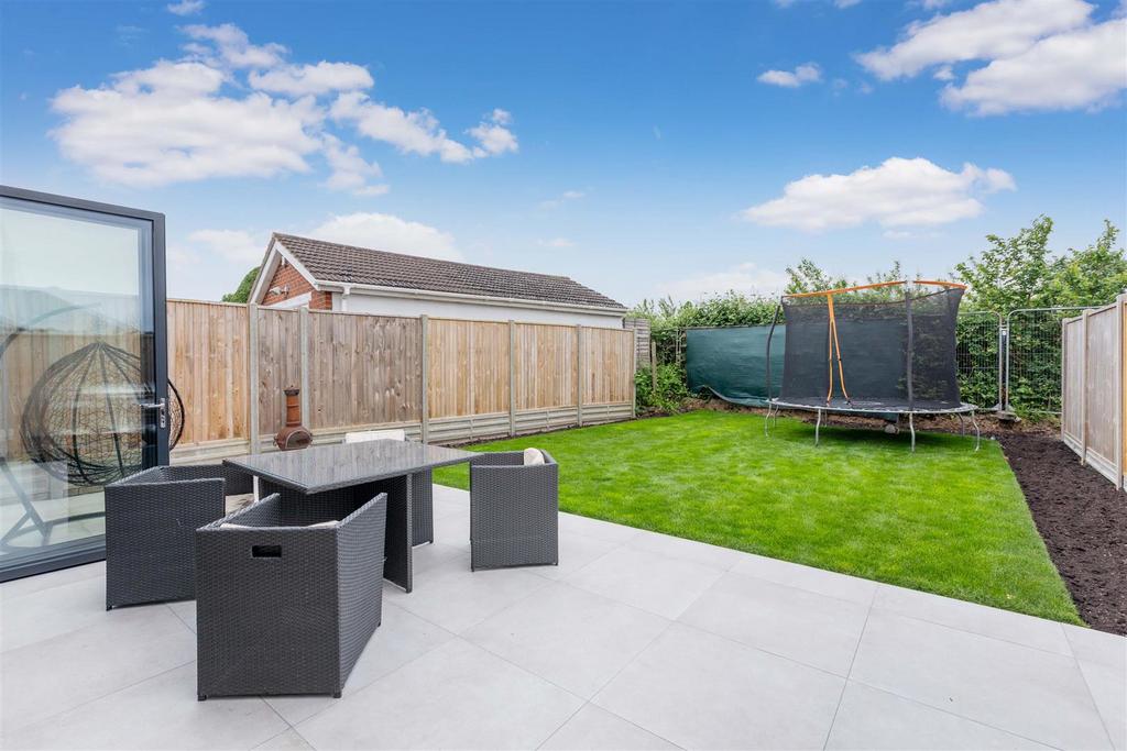 4 Oldway Lane-22.jpg
