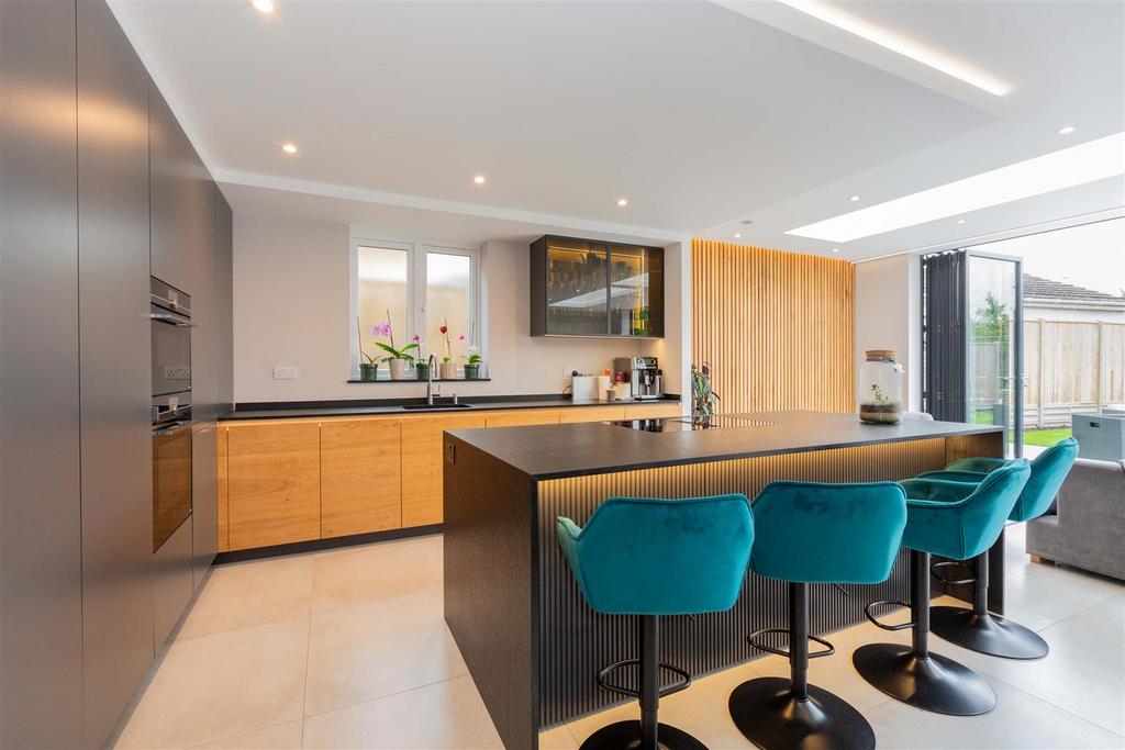 4 Oldway Lane-9.jpg