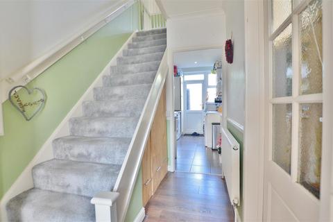 2 bedroom terraced house for sale, Gascons Grove, Slough