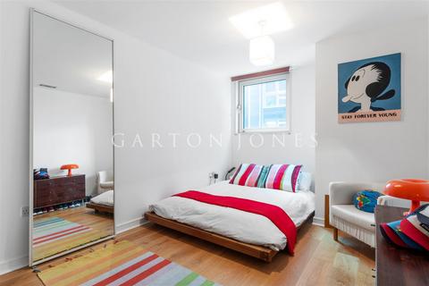 1 bedroom flat for sale, Salamanca Place, London, Vauxhall, London