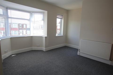 3 bedroom house to rent, Foredyke Avenue, Hull