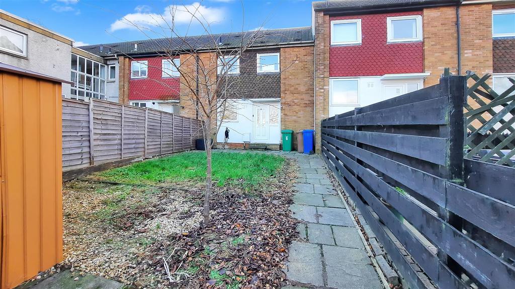 Cumbrae Court, Kirkcaldy KY2 3 bed terraced house for sale £120,000