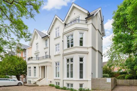 2 bedroom apartment for sale, Oak Hill Road, Surbiton