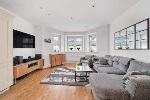 2 bedroom apartment for sale, Oak Hill Road, Surbiton