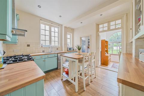 6 bedroom detached house for sale, Villiers Avenue, Surbiton