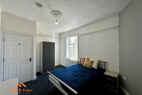 1 bedroom in a house share to rent, Queen Victoria Road, Burnley BB10