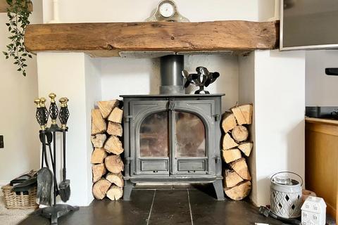 15 Garsdale, Northampton, NN2 8UY