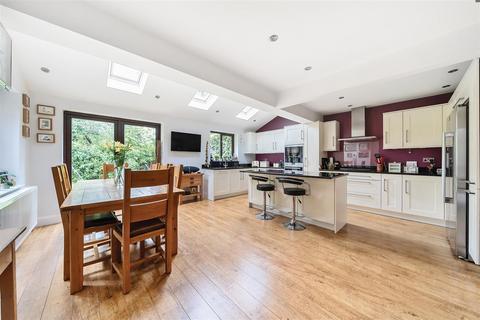 3 Highfields, Kings Langley, WD4 9JT