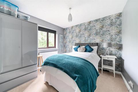 3 Highfields, Kings Langley, WD4 9JT