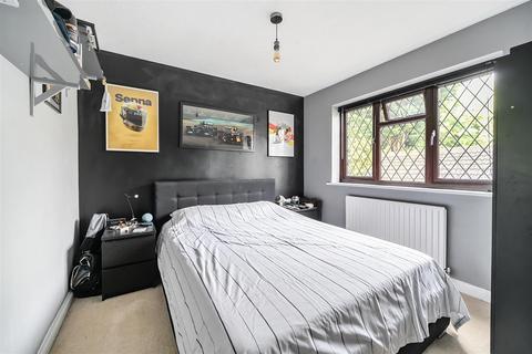 3 Highfields, Kings Langley, WD4 9JT