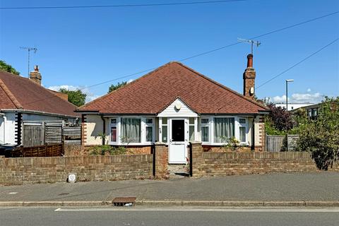 2 bedroom detached bungalow for sale, Courtwick Road, Littlehampton BN17