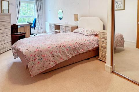 1 bedroom apartment for sale, Church Street, Littlehampton BN17
