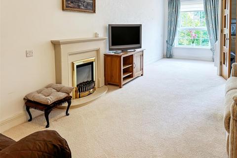 1 bedroom apartment for sale, Church Street, Littlehampton BN17