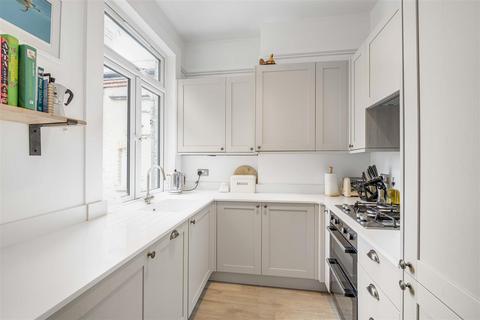2 bedroom flat for sale, Carmalt Gardens, Putney