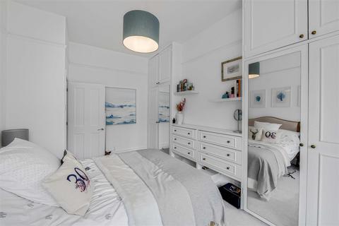 2 bedroom flat for sale, Carmalt Gardens, Putney