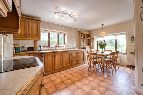 3 bedroom detached house for sale, Ninelands Road, Hathersage, Hope Valley