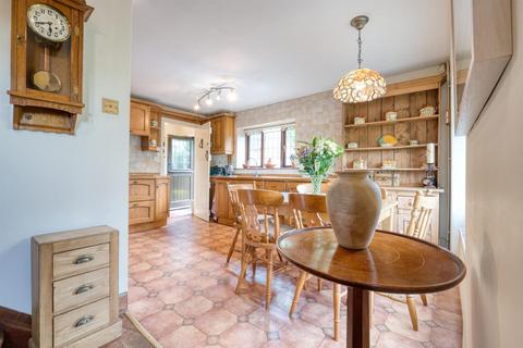 3 bedroom detached house for sale, Ninelands Road, Hathersage, Hope Valley