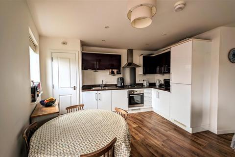 2 bedroom apartment for sale, Amphora Court, Longfield DA3