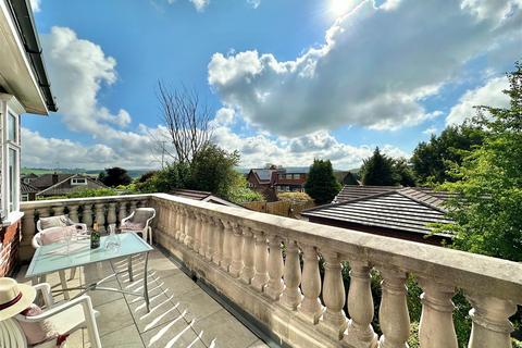 4 bedroom maisonette for sale, Jacksons Edge Road, Disley, Stockport