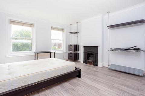 2 bedroom flat to rent, Hampstead Road, London NW1