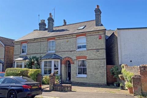 4 bedroom semi-detached house for sale, Charman Road, Redhill