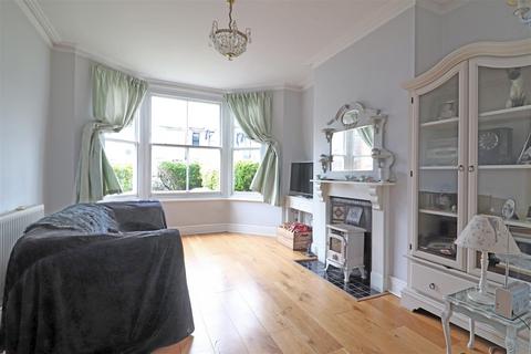 4 bedroom semi-detached house for sale, Charman Road, Redhill