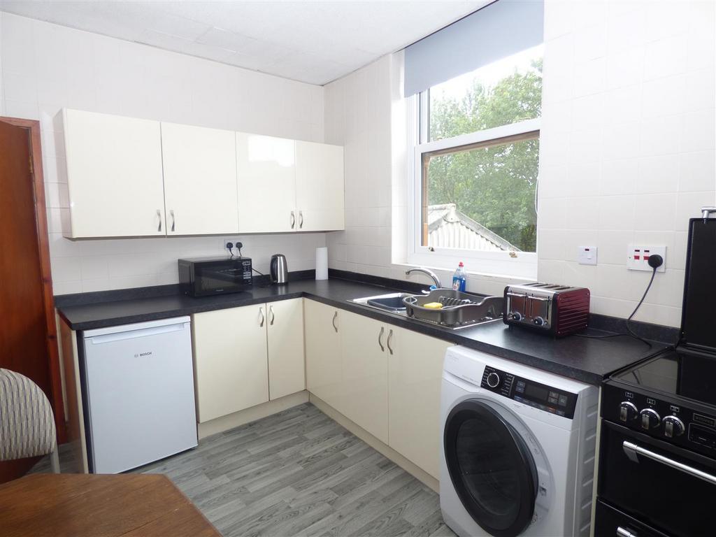Tynemouth Road, North Shields 2 bed apartment £800 pcm (£185 pw)