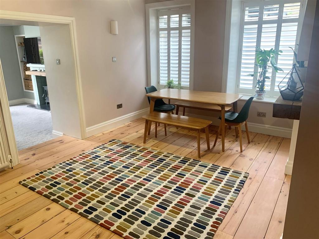 Dining room 4.jpg