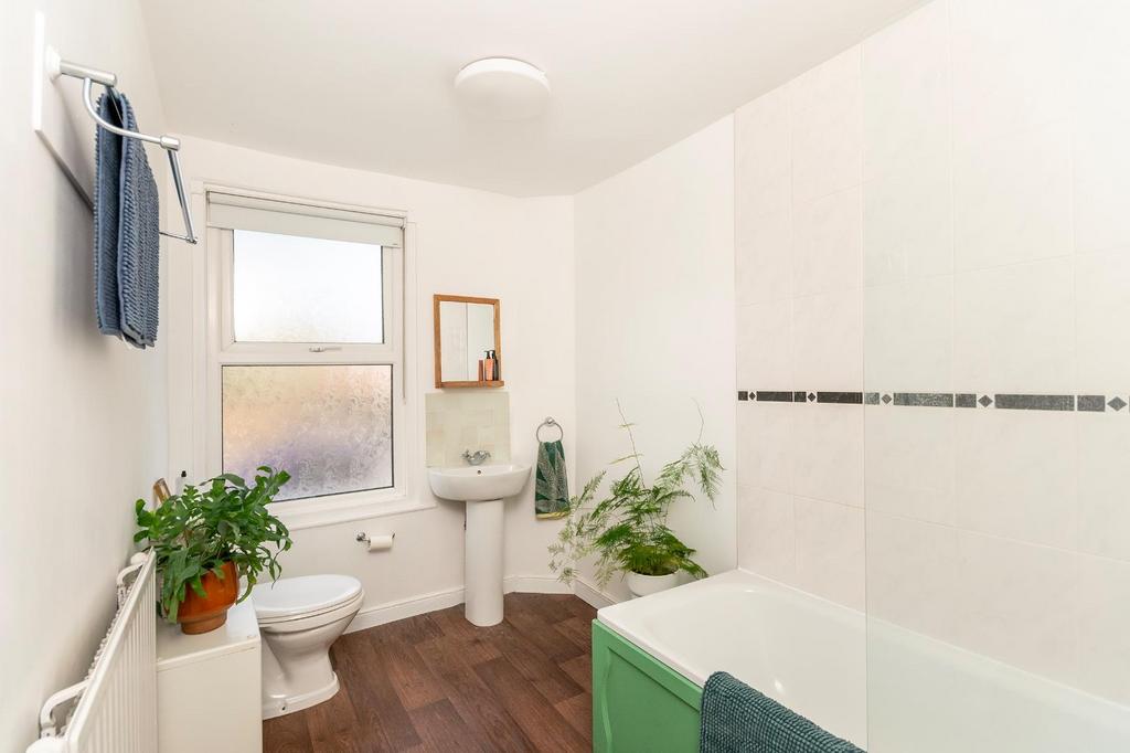 1 K6 A1 BN - Bathroom C.jpg