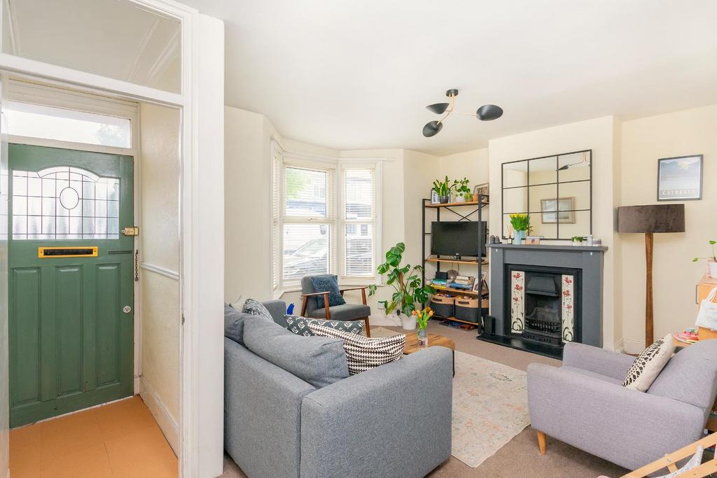 1 K6 A1 BN - Living Room E.jpg