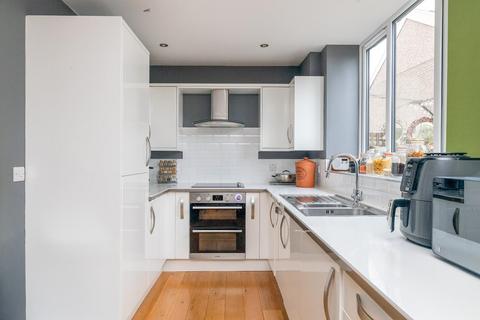 2 bedroom flat for sale, Bishopsworth Road, Bristol