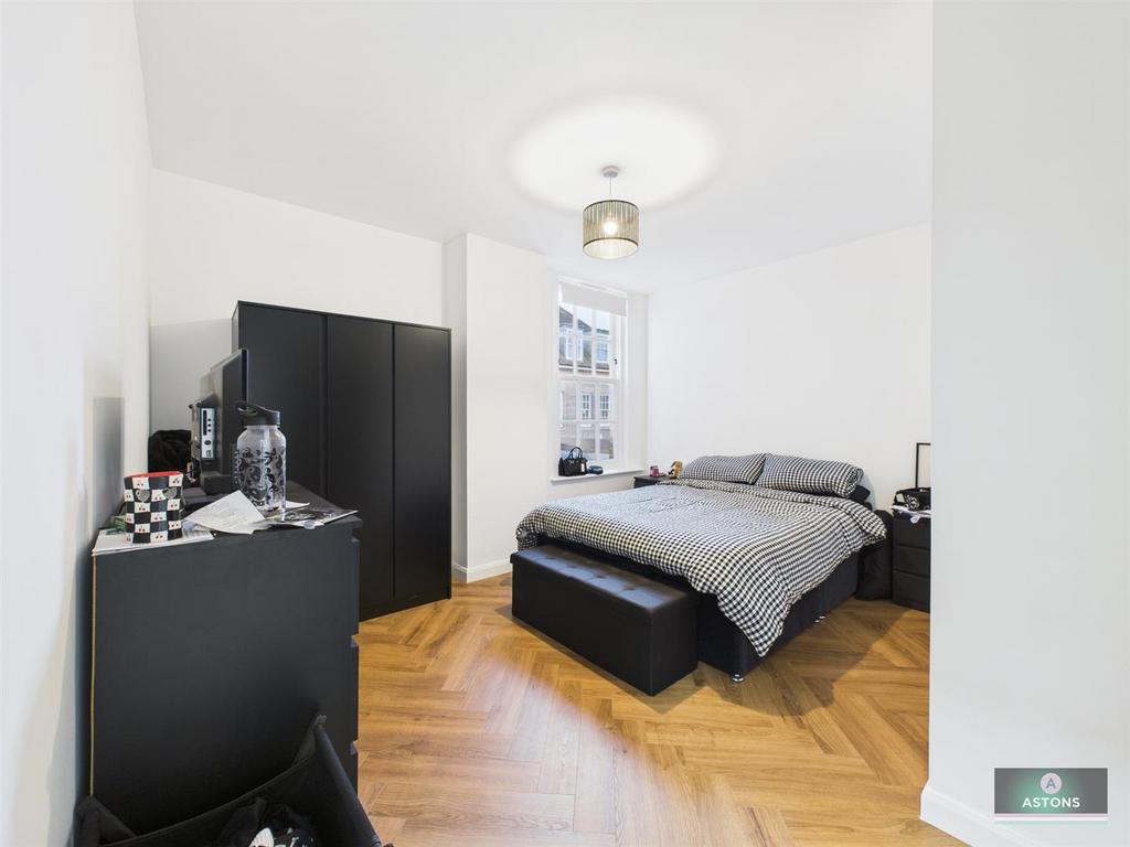 CAM04622 G0-PR0128-STILL009.jpg