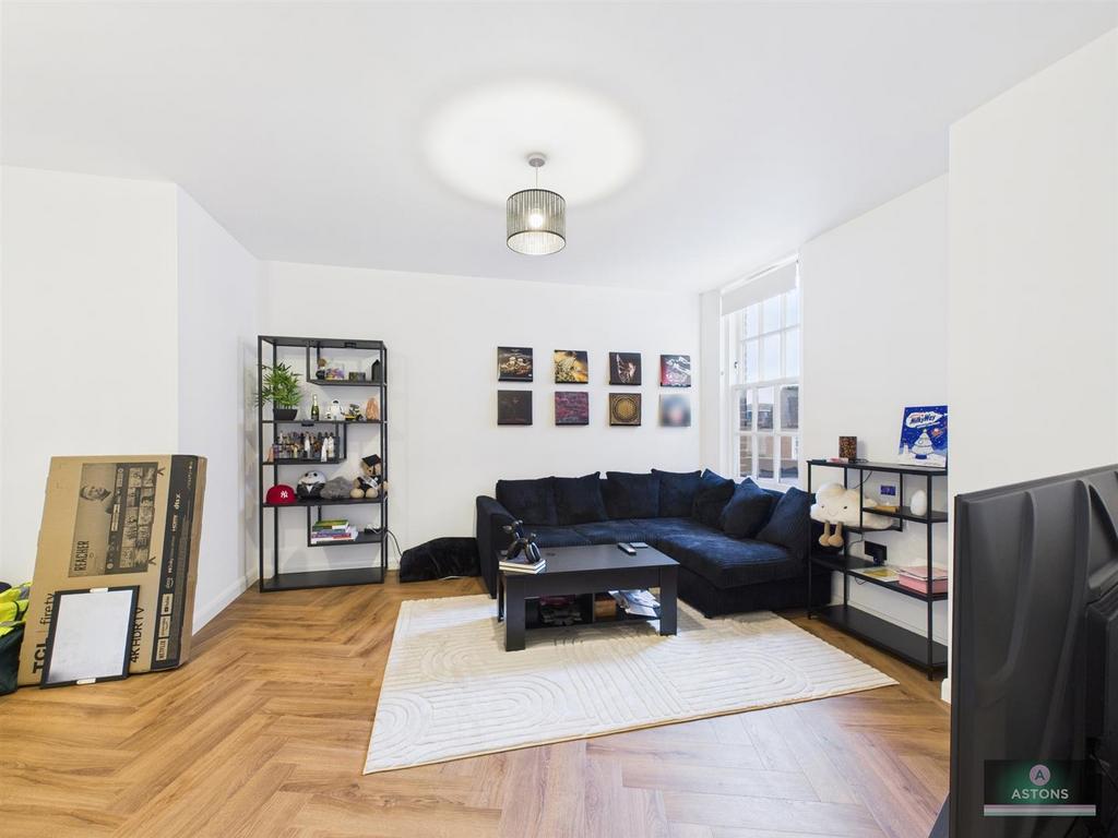 CAM04622 G0-PR0128-STILL001.jpg