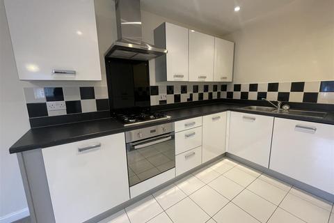 2 bedroom apartment to rent, Ivy Bank Close, Penistone, Sheffield, S36 7GU