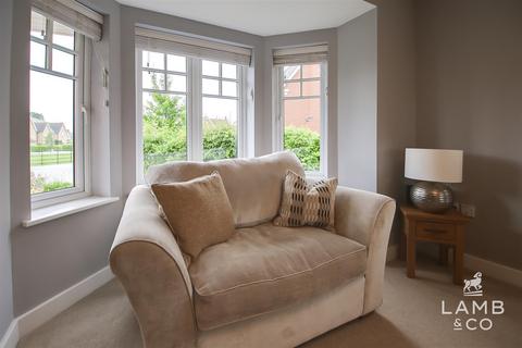 21 Abrey Close, Great Bentley, Colchester, CO7 8FA