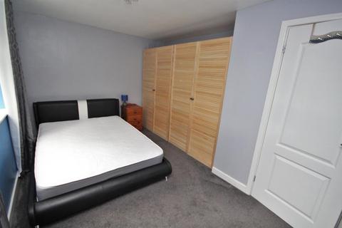 2 bedroom apartment to rent, Langbay Court, Coventry