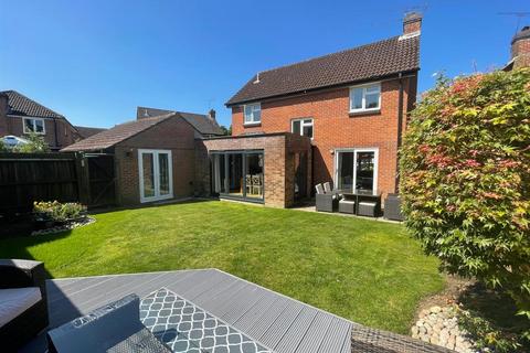 5 bedroom detached house for sale, Benedict Close, Halterworth, Romsey, Hampshire