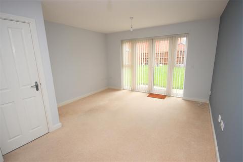 3 bedroom end of terrace house to rent, Tyne Way, Rushden NN10