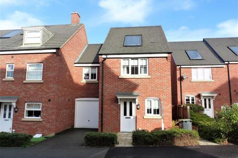 3 bedroom end of terrace house to rent, Tyne Way, Rushden NN10