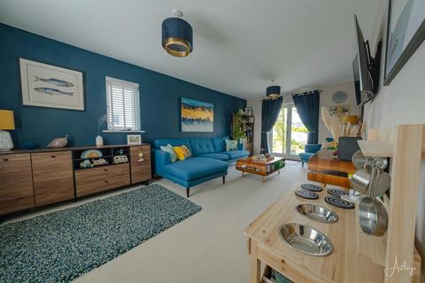 84 Heathland Way, Llandarcy, Neath, SA10 6FS