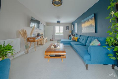 84 Heathland Way, Llandarcy, Neath, SA10 6FS