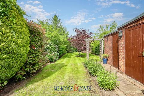 4 bedroom semi-detached bungalow for sale, Oliver Road, Shenfield, Brentwood