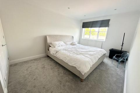 2 bedroom apartment for sale, Poplar Drive, Hutton, Brentwood