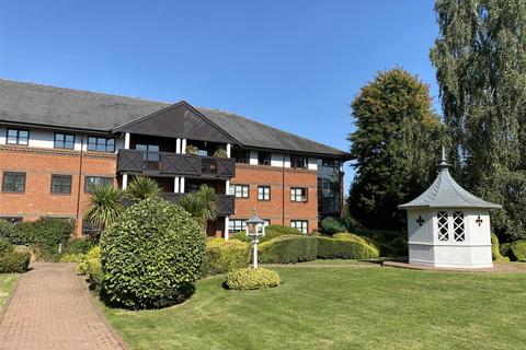 Flat 18, Booths Court Poplar Drive, Hutton, Brentwood, CM13 1YY