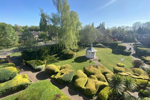 Flat 18, Booths Court Poplar Drive, Hutton, Brentwood, CM13 1YY