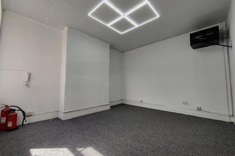 Office to rent, Bury New Road, Prestwich, Manchester