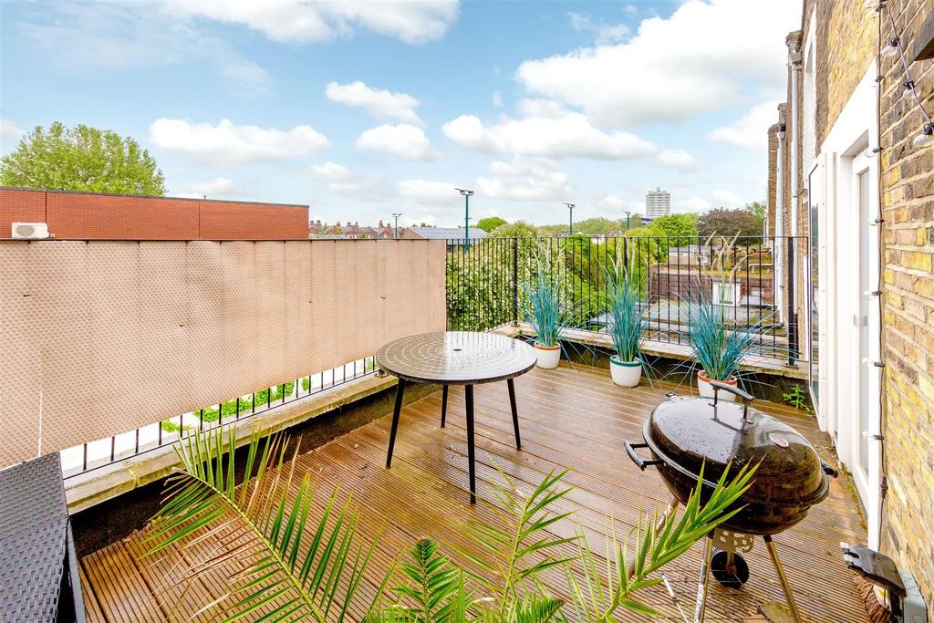 Fleet Road, Hampstead NW3 2 bed flat for sale £799,950