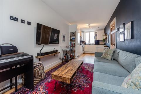 2 bedroom flat for sale, Fleet Road, Hampstead NW3