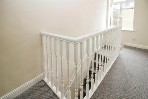 6 Summerset Place, Bradford, BD2 3AD